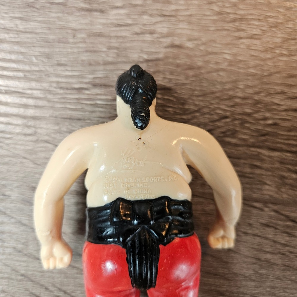 1996 Just Toys Titan Sports Yokozuna Bend Ems Wrestling Action Figure WWE WWF - Picture 4 of 5